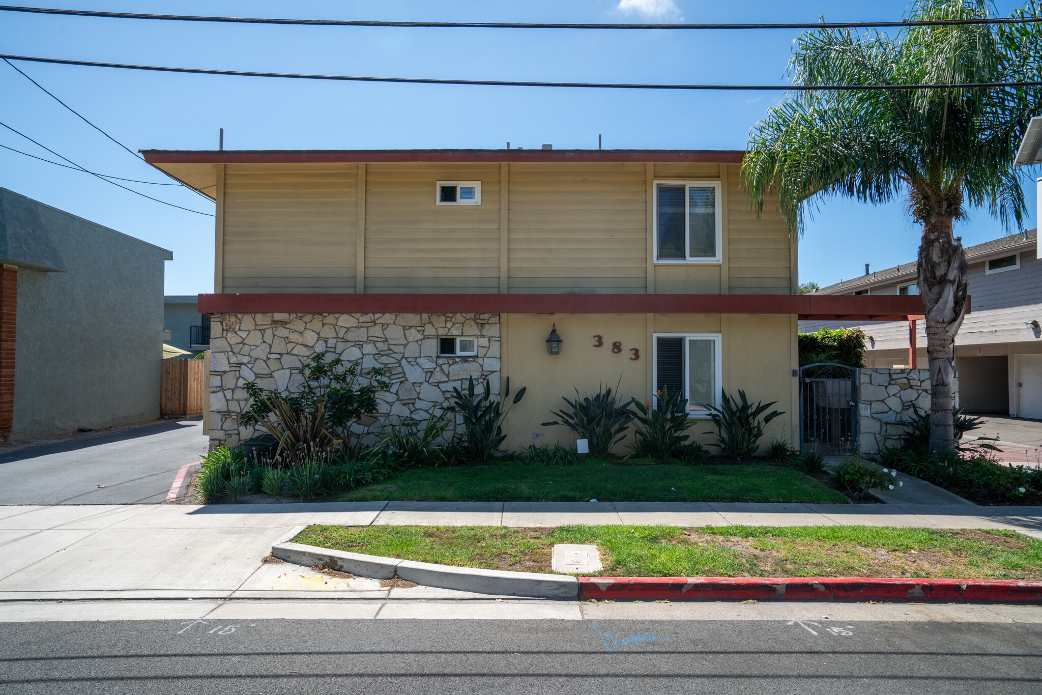 383 W Wilson St, Costa Mesa, CA for Sale