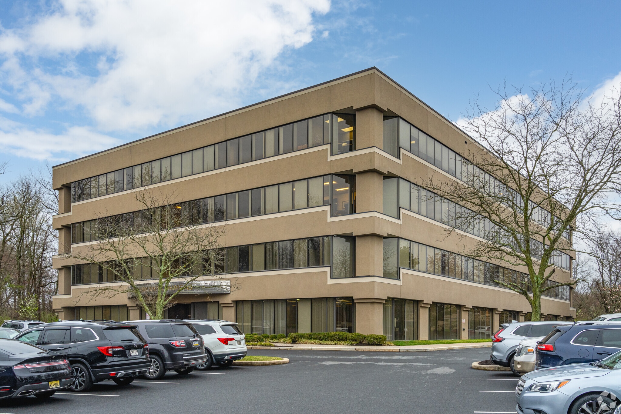 100 W Commons Blvd, New Castle, DE for Rent