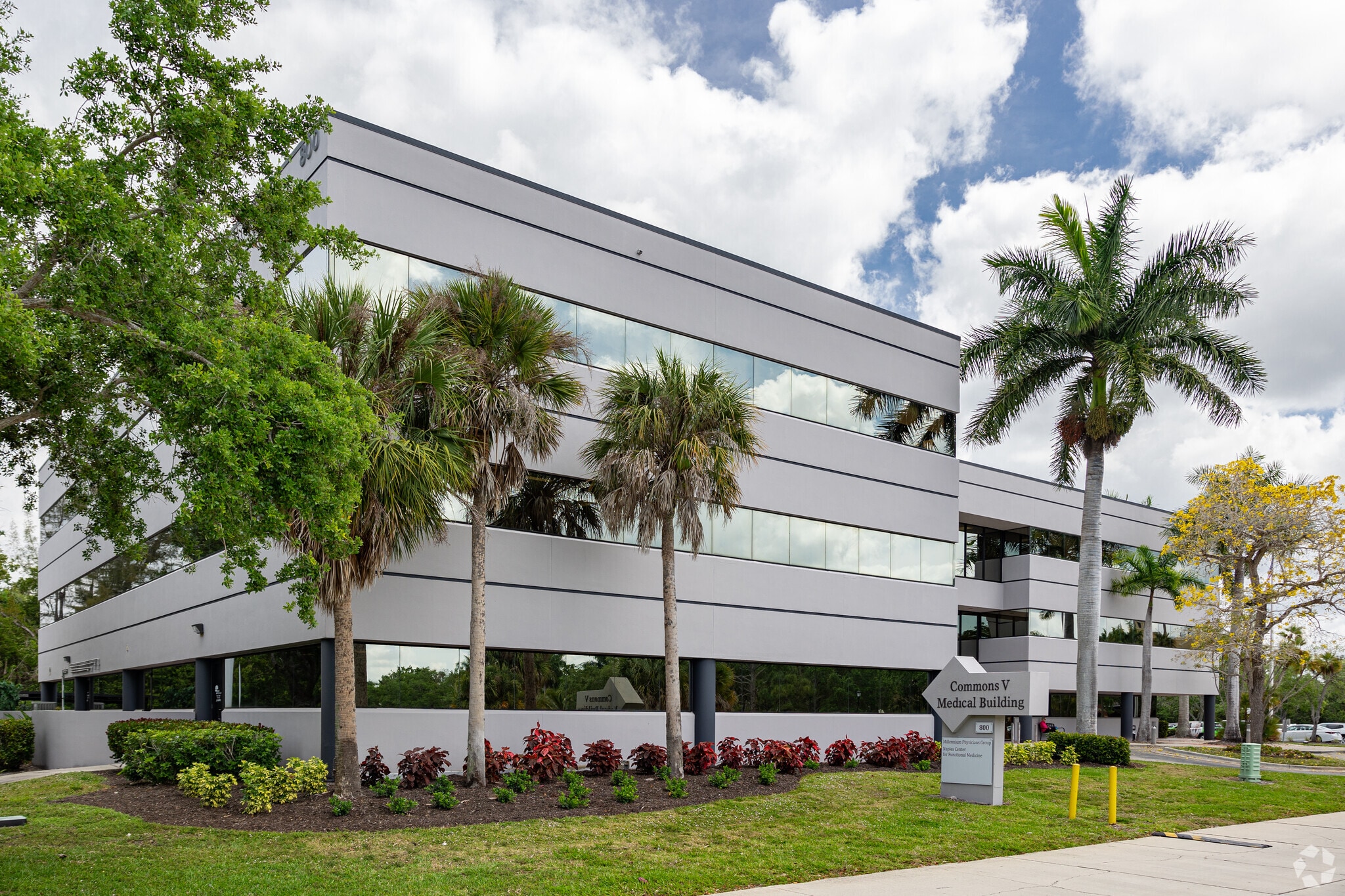 800 Goodlette Rd N, Naples, FL for Rent