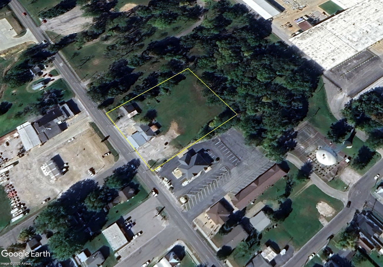 433 W Market St, Red Bud, IL for Sale