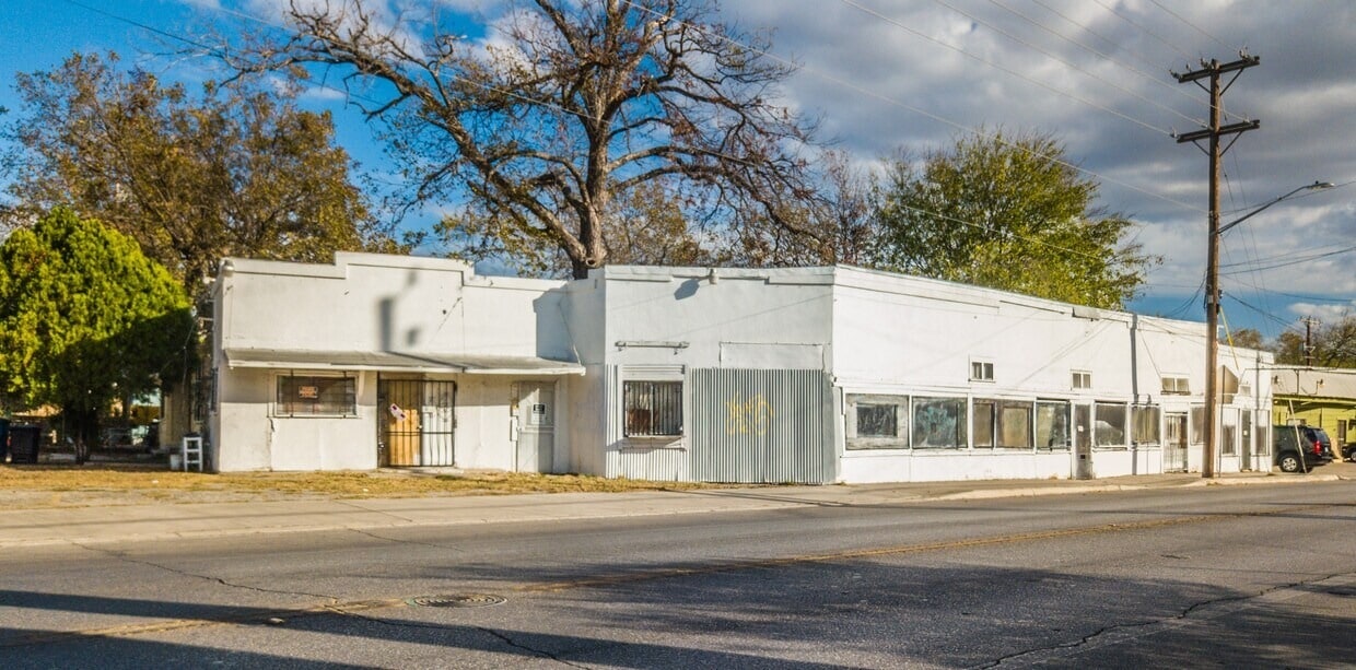 3302-3326 S Presa St, San Antonio, TX for Rent
