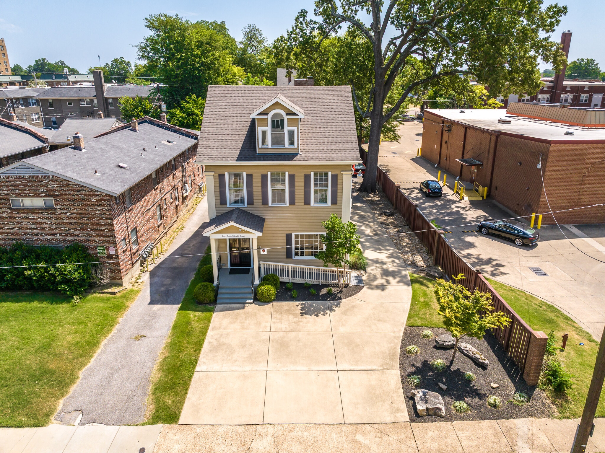 40 S Idlewild St, Memphis, TN for Sale