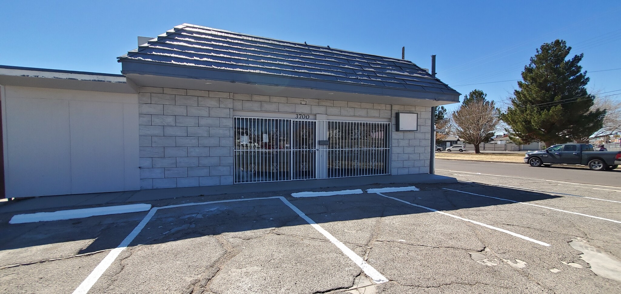 3700 Bliss Ave, El Paso, TX for Sale
