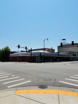 Waukegan, IL Retail - 239 N Genesee St
