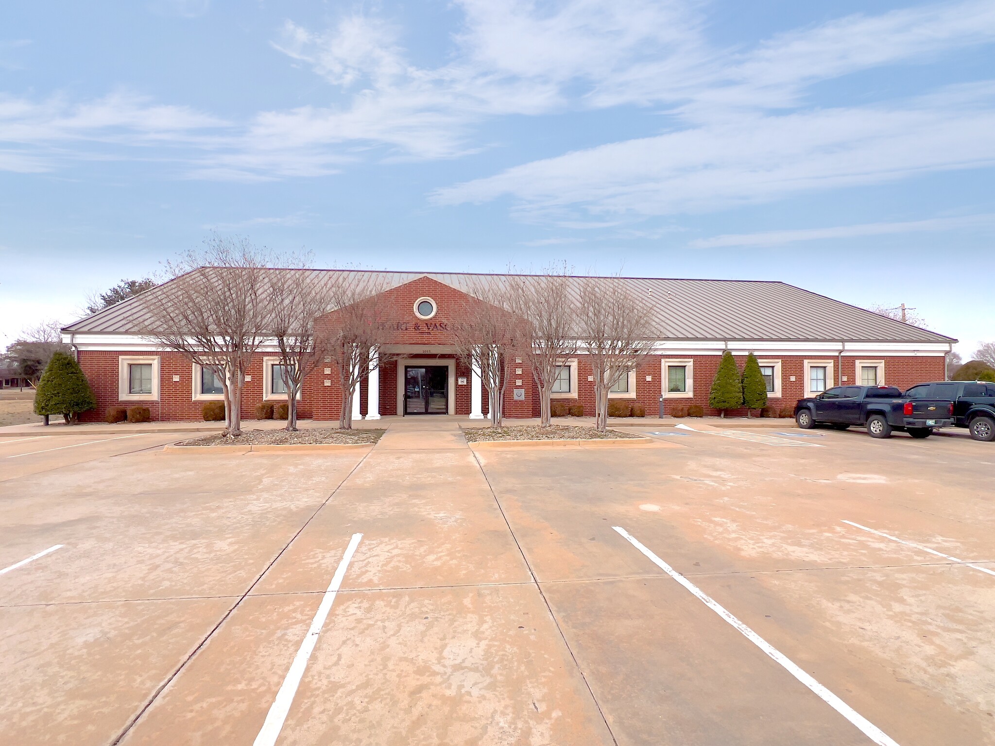 1015 E Broadway St, Altus, OK for Rent