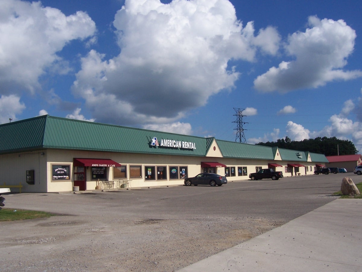 1005 N 6TH St, Monticello, IN for Rent