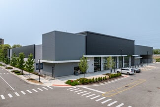 Lincolnwood, IL Retail - 4540 W Touhy Ave Lincolnwood, IL Retail - 4540 W Touhy Ave