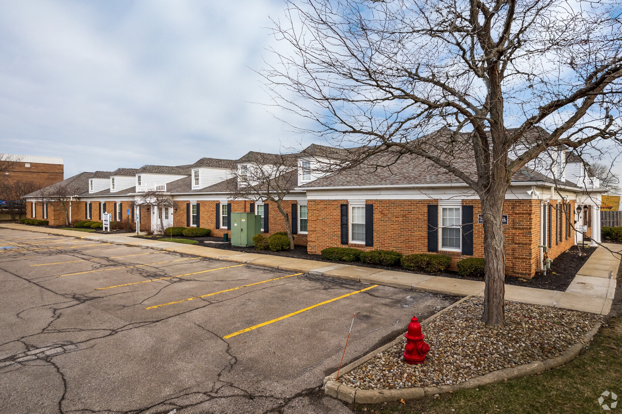 6563 Wilson Mills Rd, Mayfield Village, OH for Rent