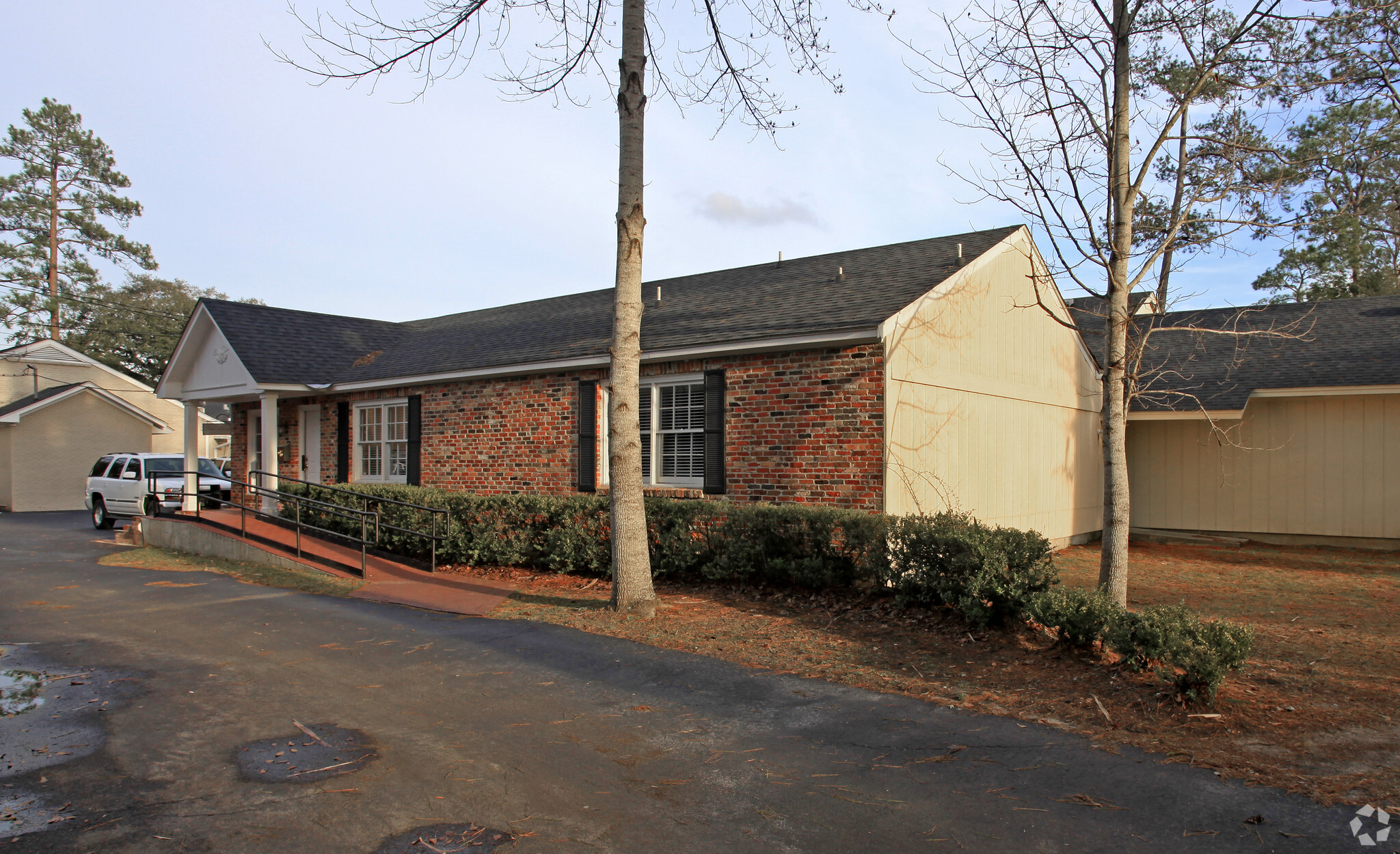 916 S Broad St, Thomasville, GA for Rent