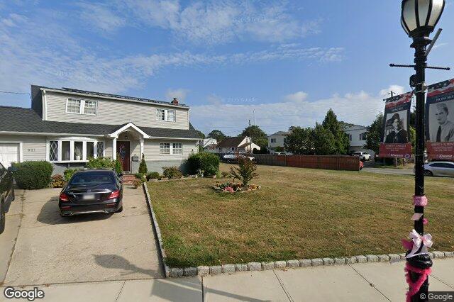 925 Deer Park Ave, North Babylon, NY for Rent