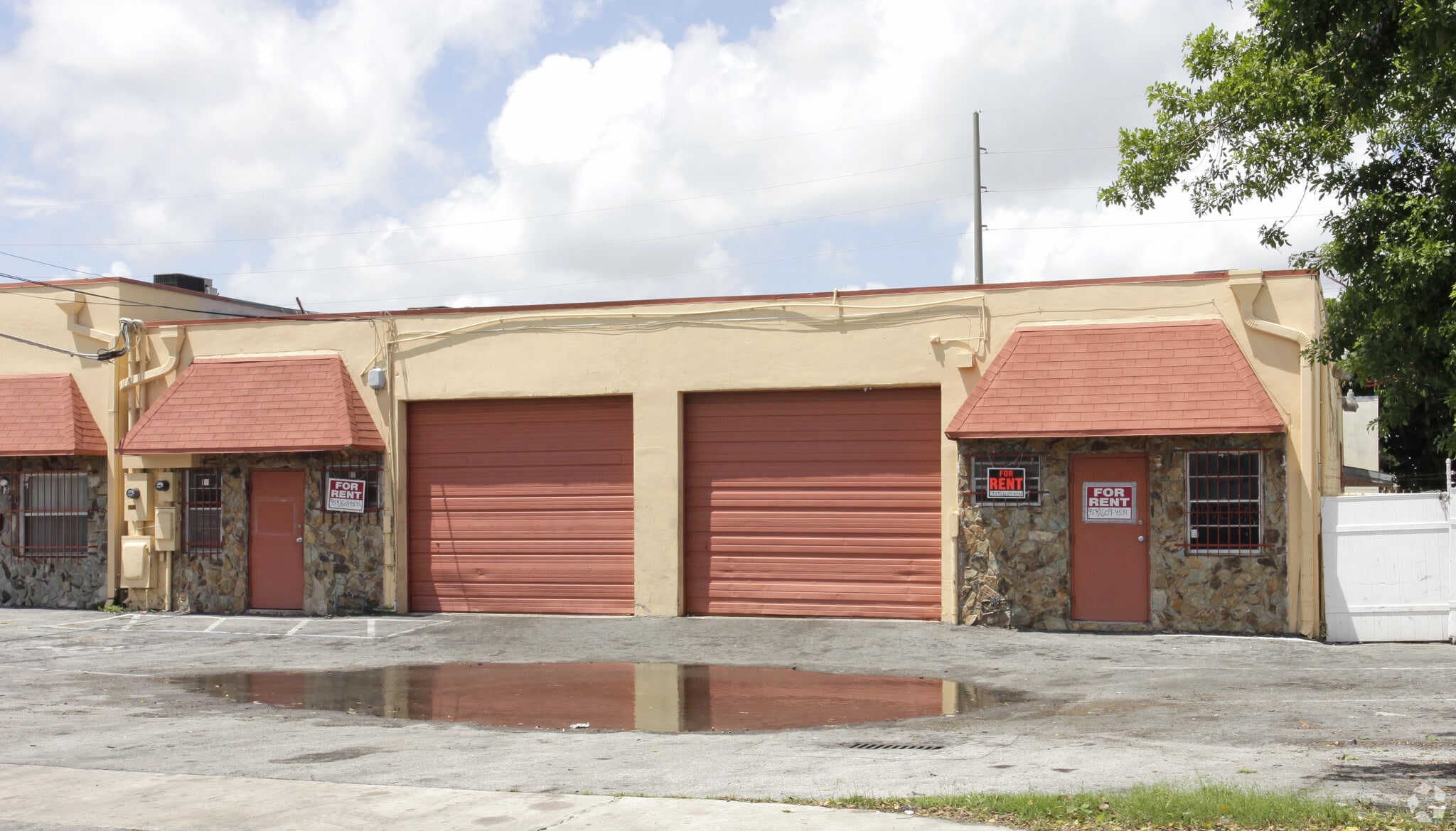 517 NE 2nd Ave, Hallandale Beach, FL for Rent