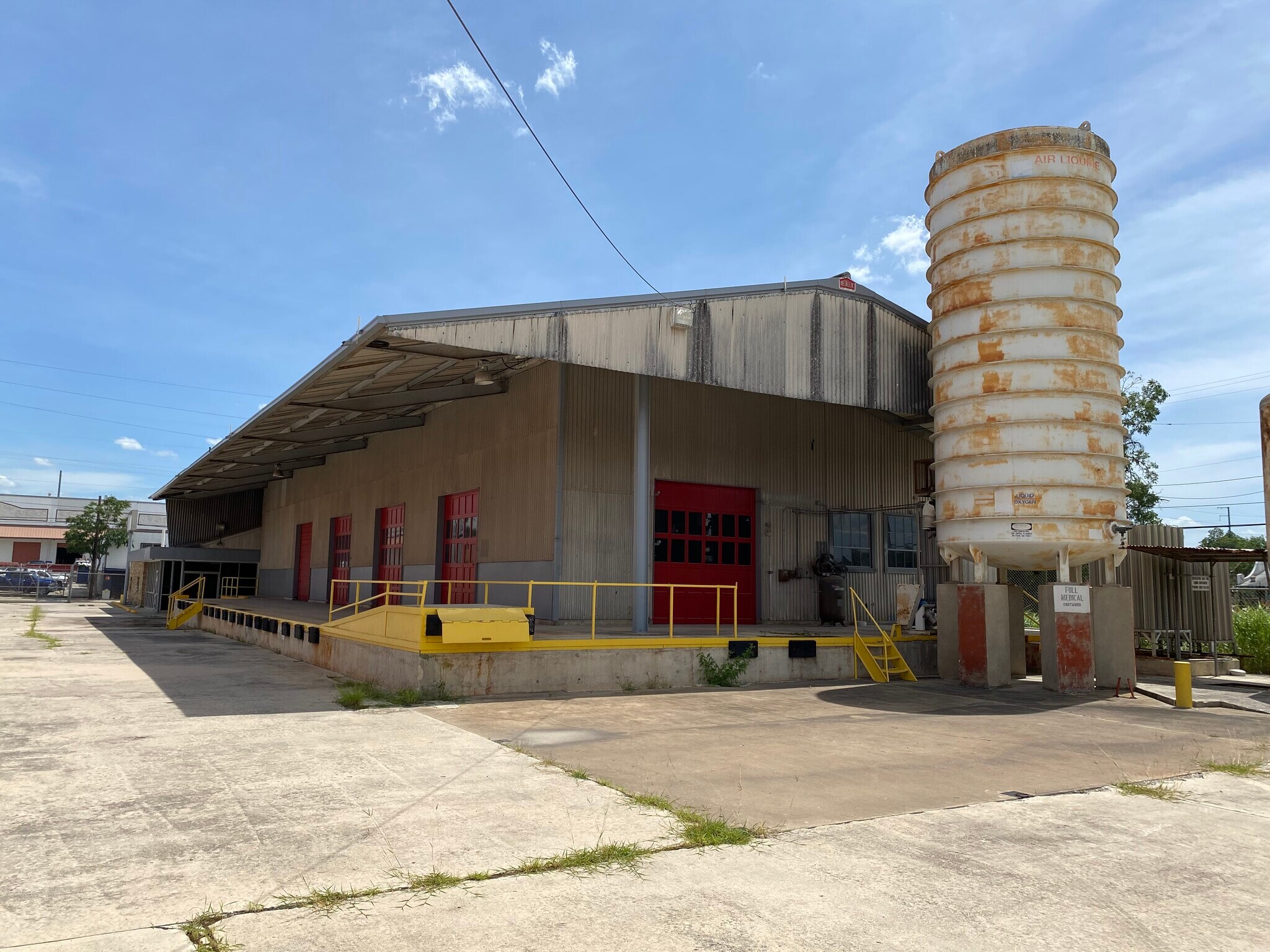 1547 W Poplar St, San Antonio, TX for Sale