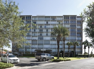 Corpus Christi, TX Apartments - 4600 Ocean Dr