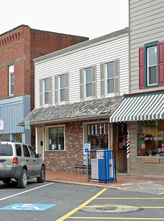 Amherst, OH Storefront Retail/Office - 153 Park Ave Amherst, OH Storefront Retail/Office - 153 Park Ave