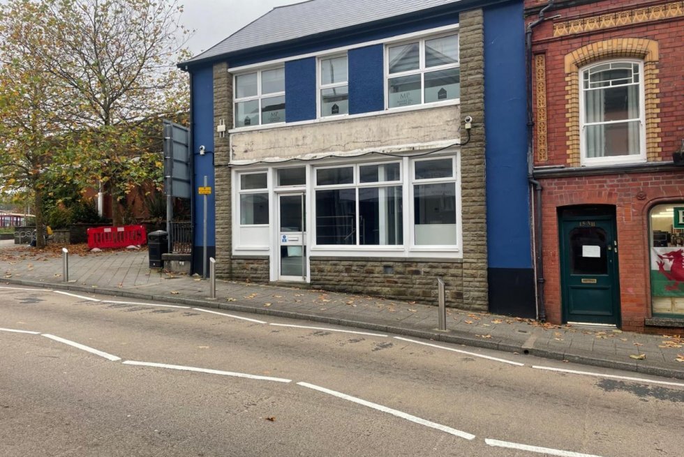 17 College St, Ammanford, DYF for Rent
