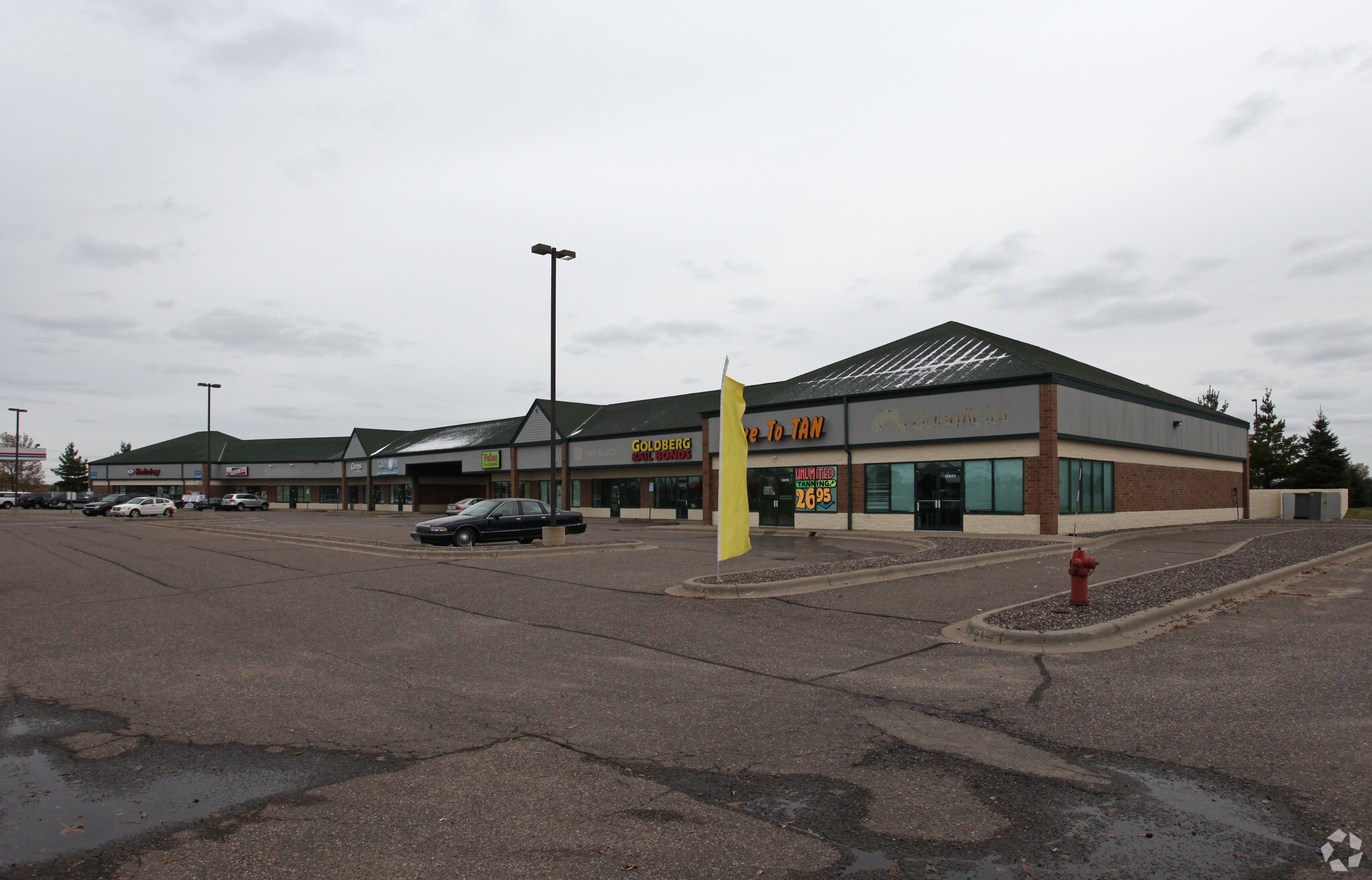 13445-13501 Business Center Dr, Elk River, MN for Rent
