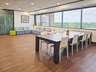 San Antonio, TX Coworking Space - 1777 NE Loop 410