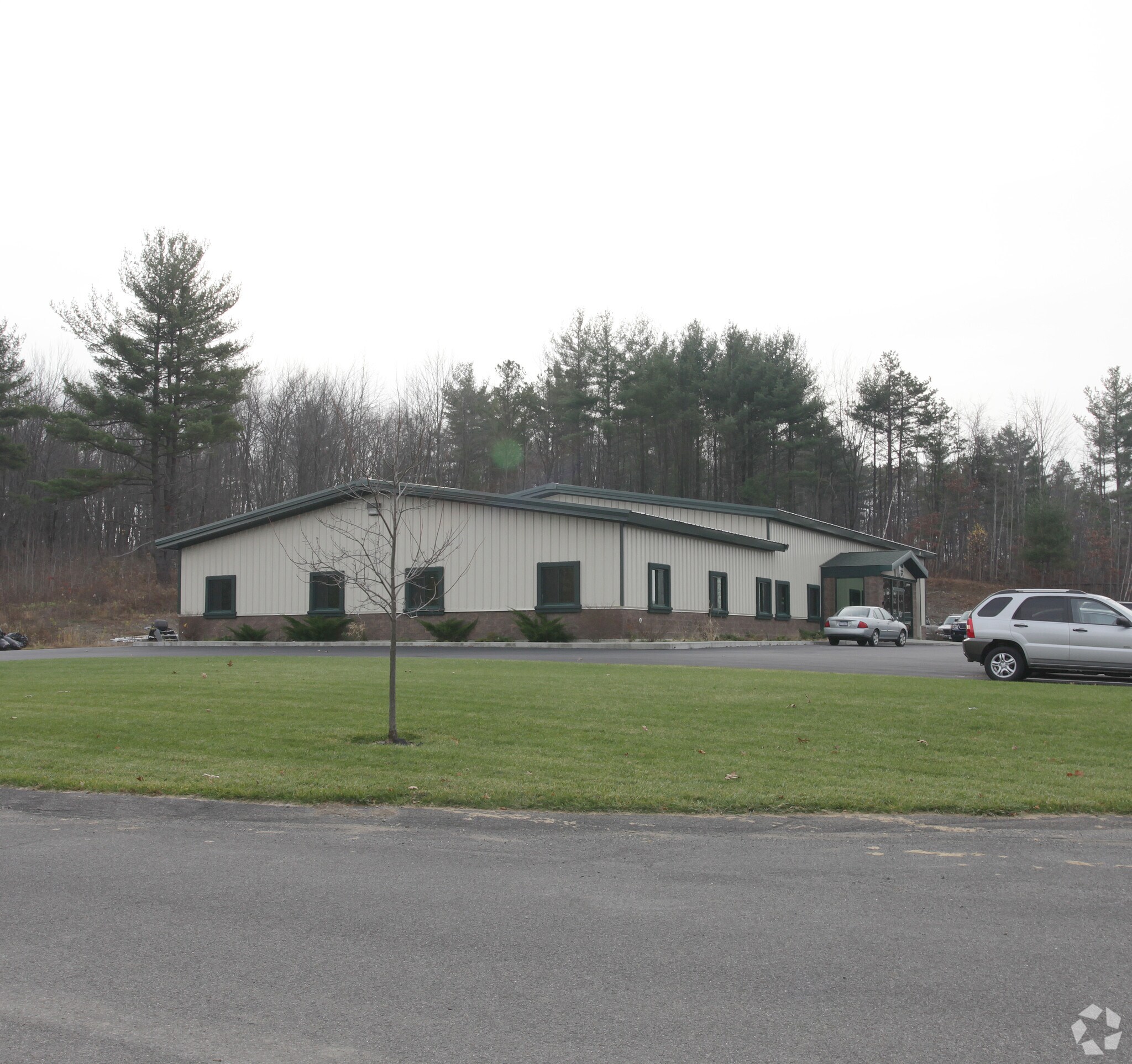 31 Commercial Dr Castleton On Hudson, NY 12033 Flex Property for