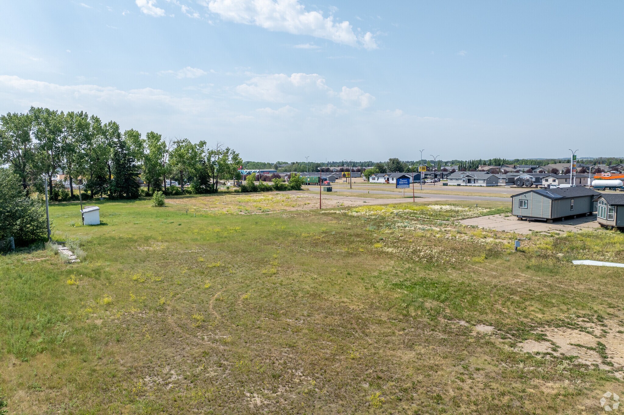 7925 Gaetz Av, Red Deer, AB for Rent