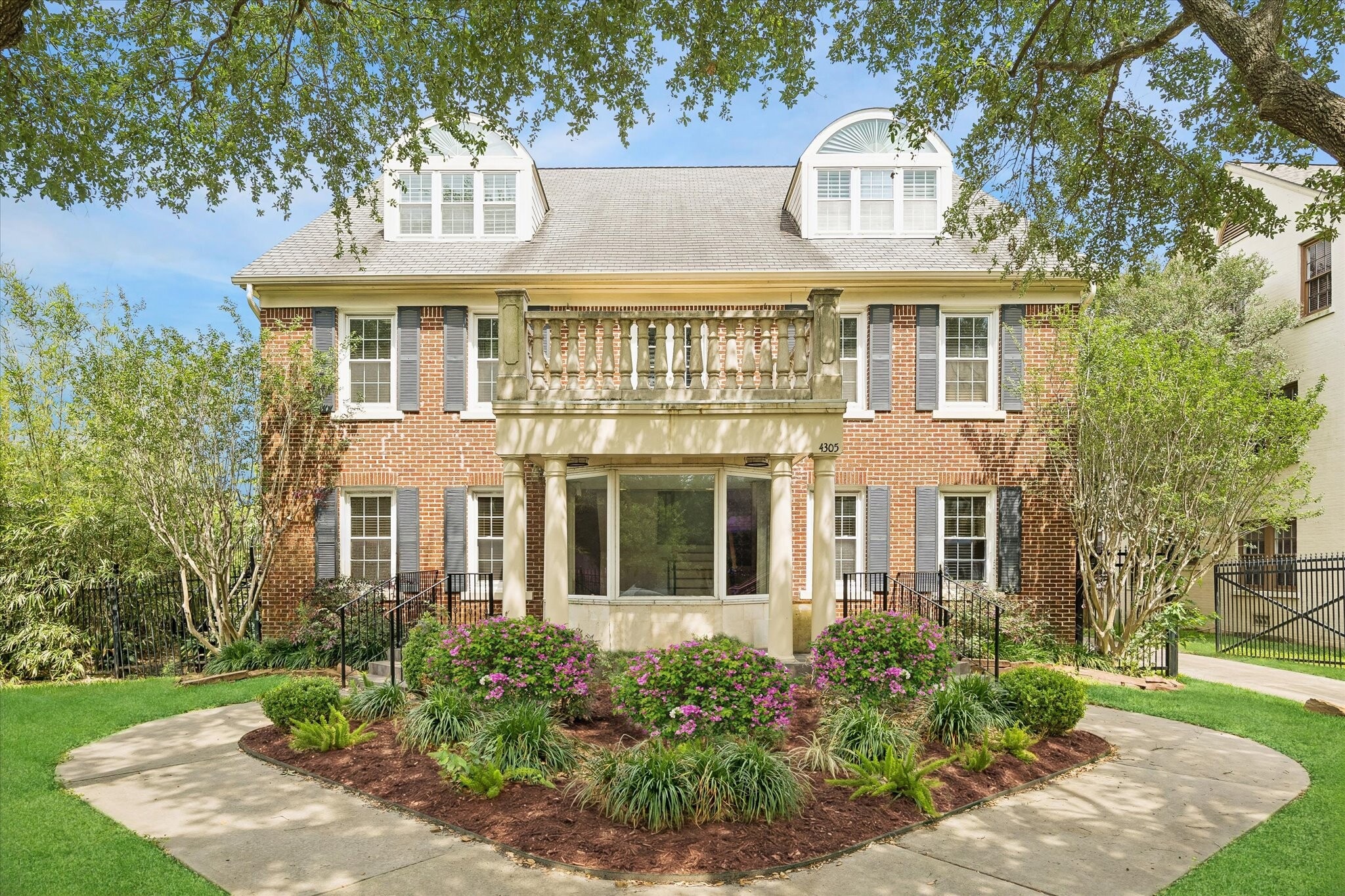4305 Yoakum Blvd, Houston, TX for Sale