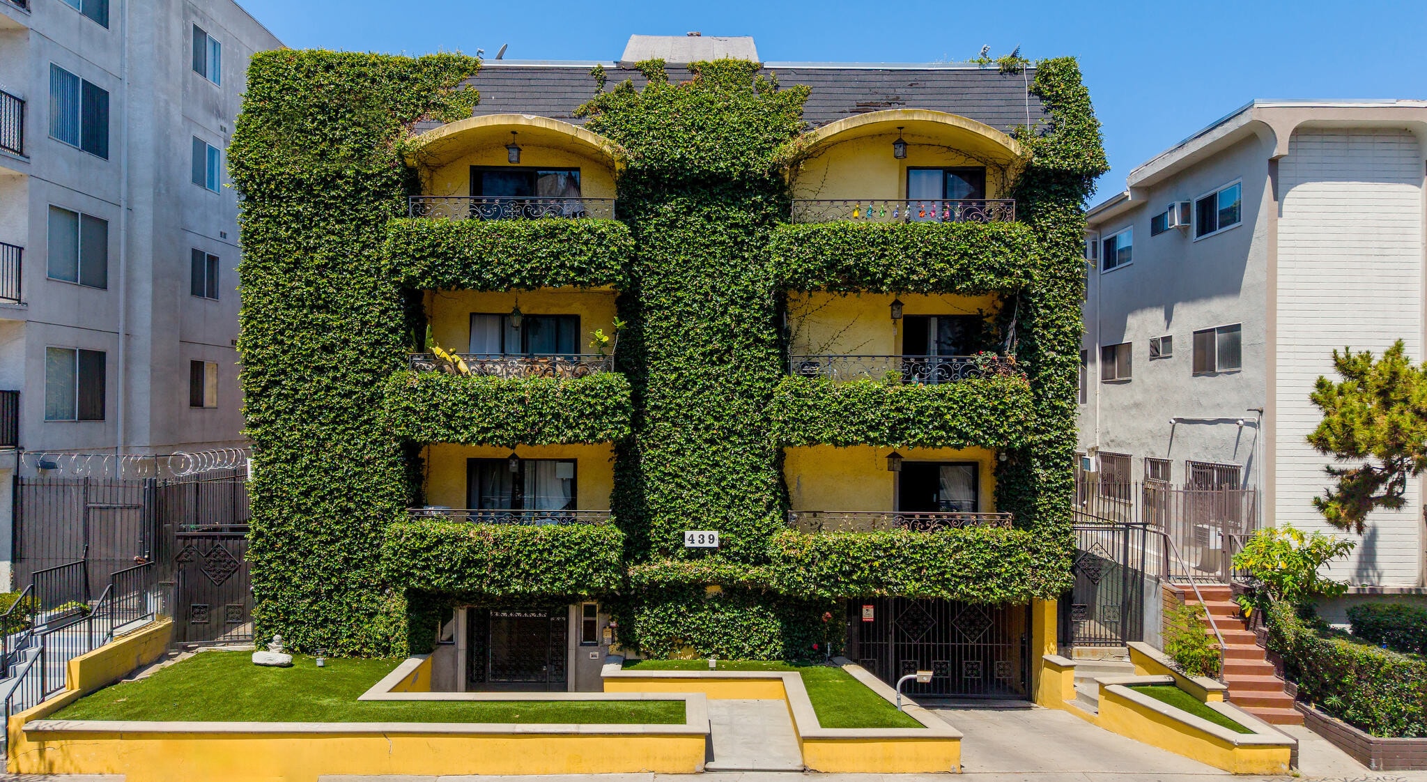 439 S Hobart Blvd, Los Angeles, CA for Sale
