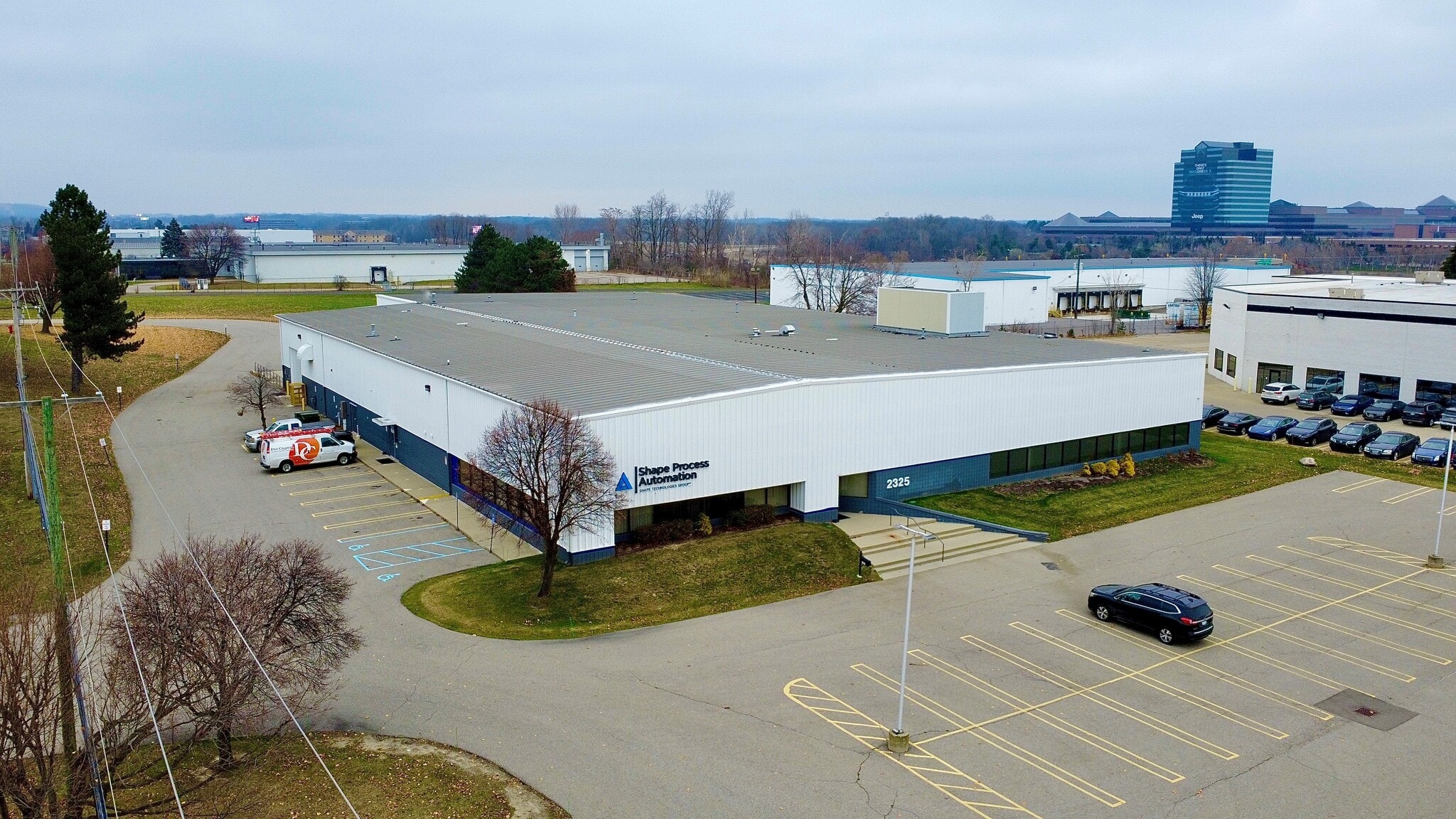 2325 Featherstone Rd, Auburn Hills, MI for Rent