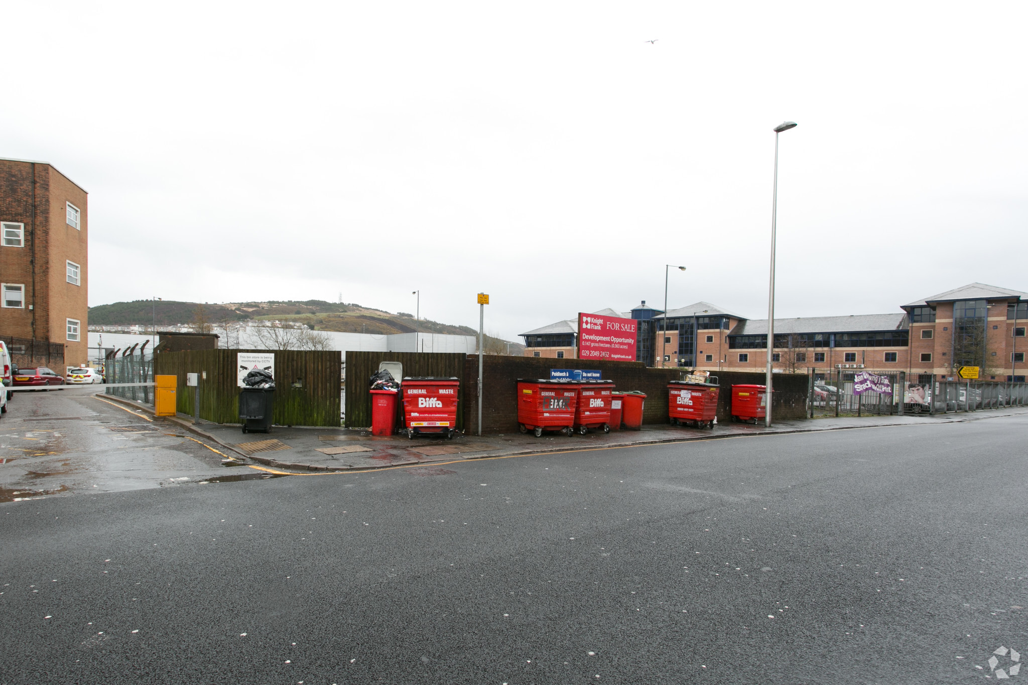 Strand, Swansea, WGN for Rent