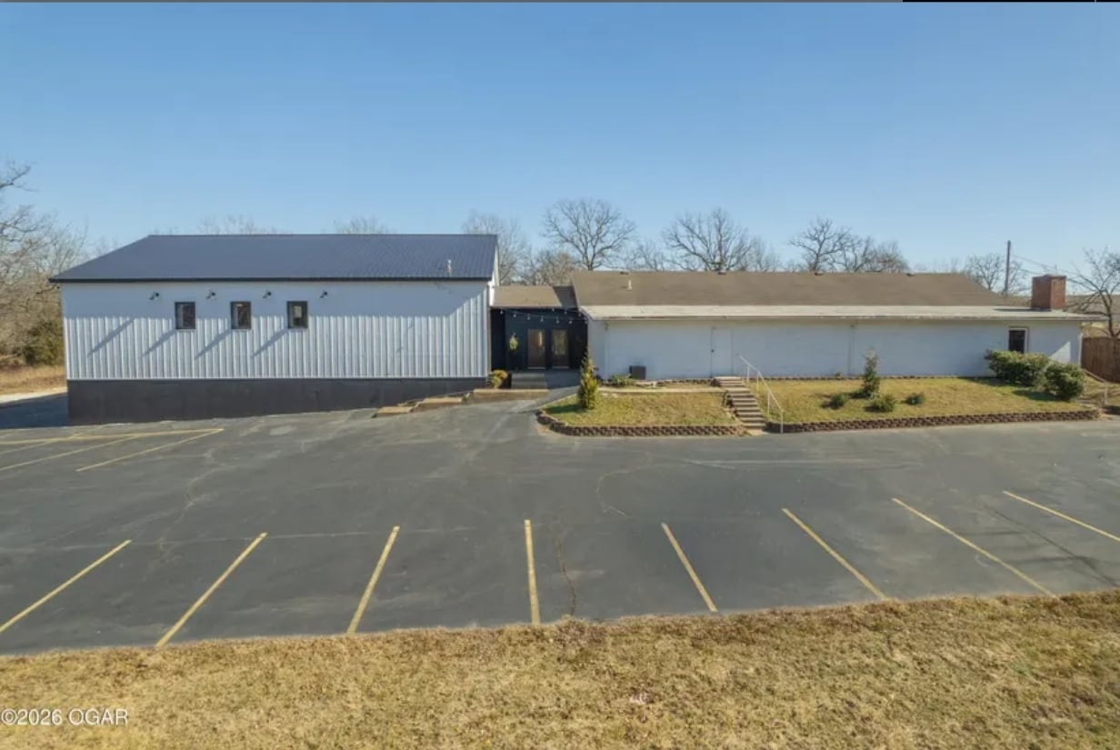 5734 S Main St, Joplin, MO for Rent