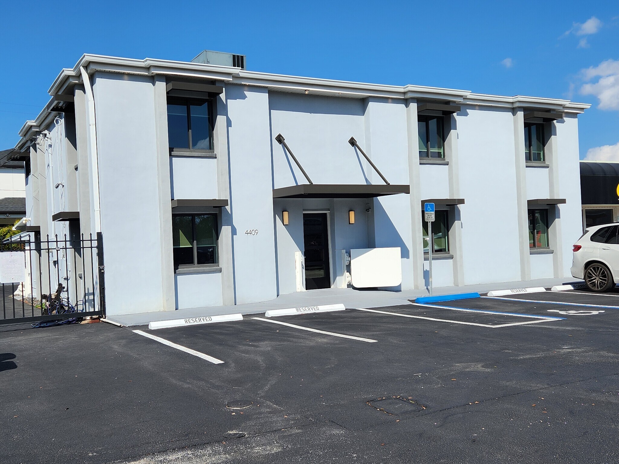 4409 W El Prado Blvd, Tampa, FL for Sale