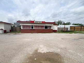 Henrietta, TX Retail - 302 E Omega St