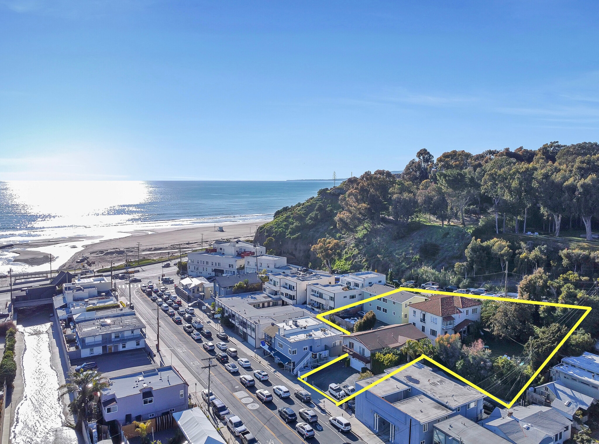 153 W Channel Rd Santa Monica, CA 90402 MultiFamily Property for