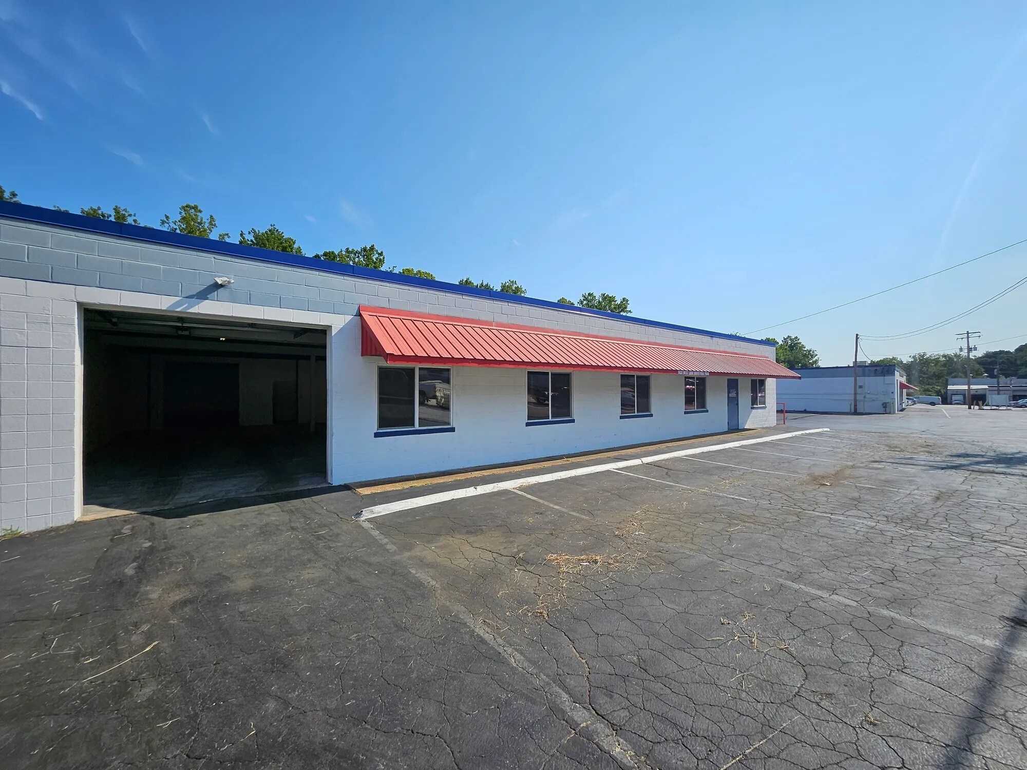 1433 W Lark Industrial Dr, Fenton, MO for Sale