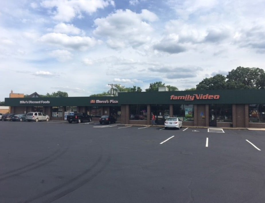 504-516 E River Rd, Anoka, MN for Rent