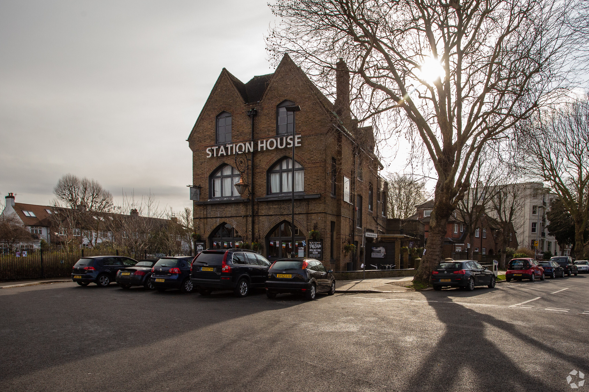 2 Grove Park Rd, London, LND for Rent