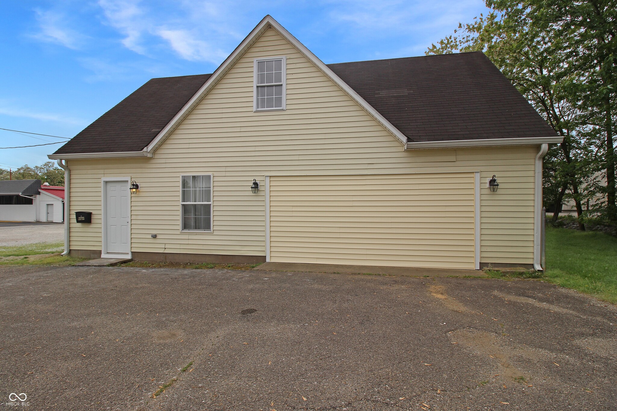 257 E High St, Mooresville, IN for Sale