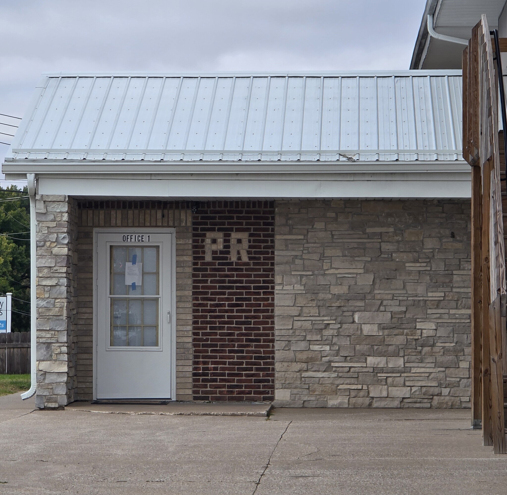 2654 W Central Park Ave, Davenport, IA for Rent