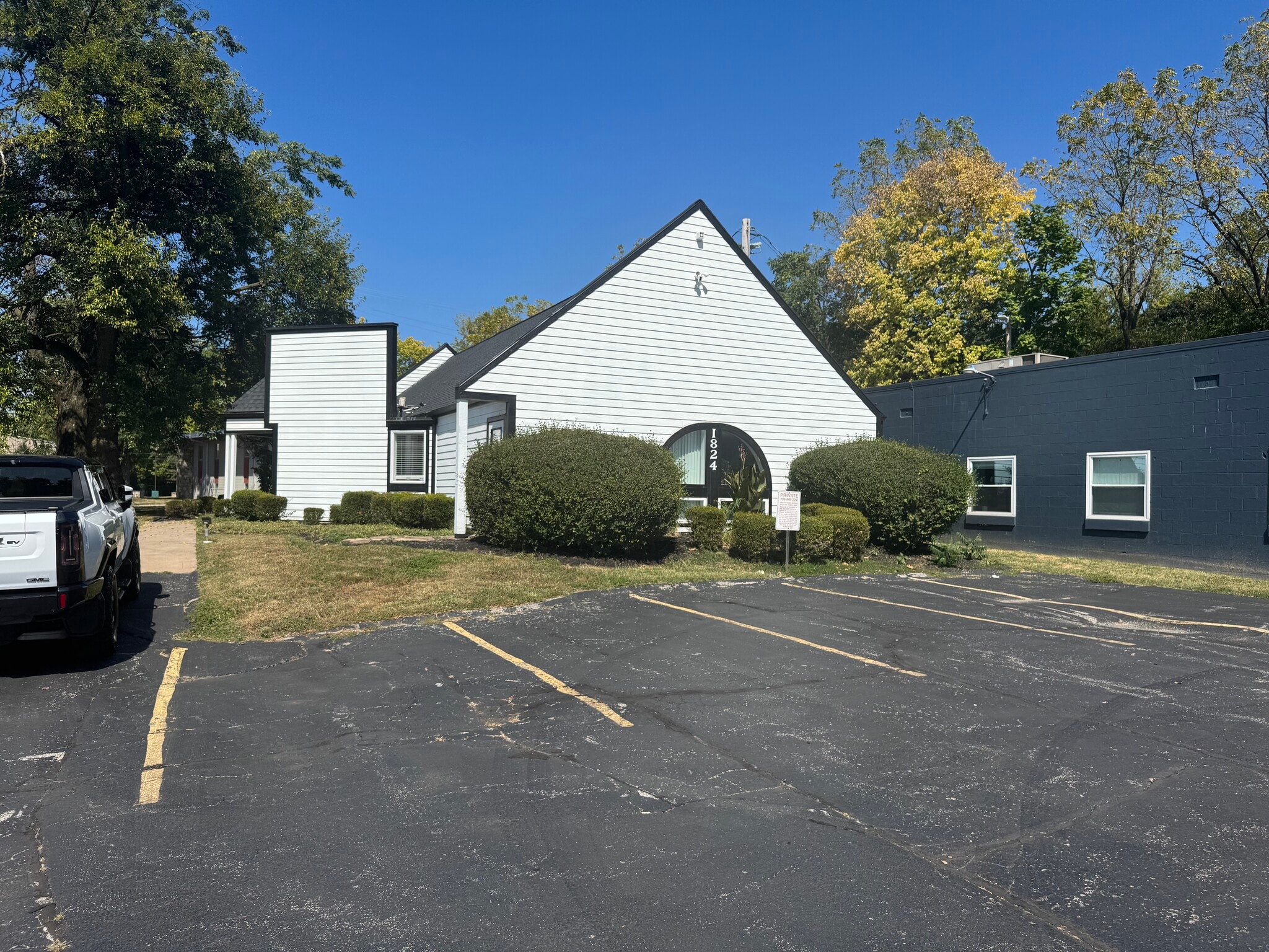 1824 E Broad St, Columbus, OH for Rent