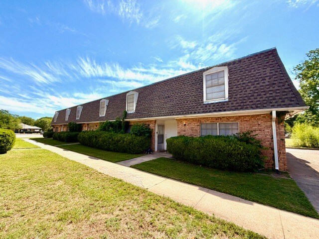 407 E University Dr, Denton, TX for Sale