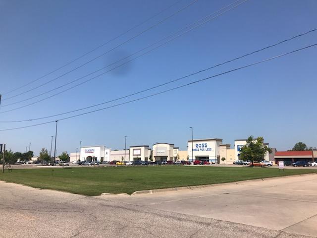 E Poyntz Ave, Manhattan, KS for Sale