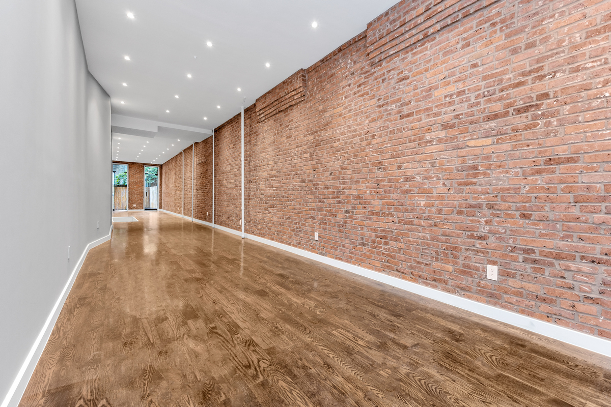 113 Christopher St, New York, NY for Rent