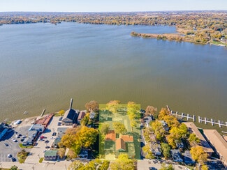 Fox Lake, IL Office/Retail - 12 N Pistakee Lake Rd