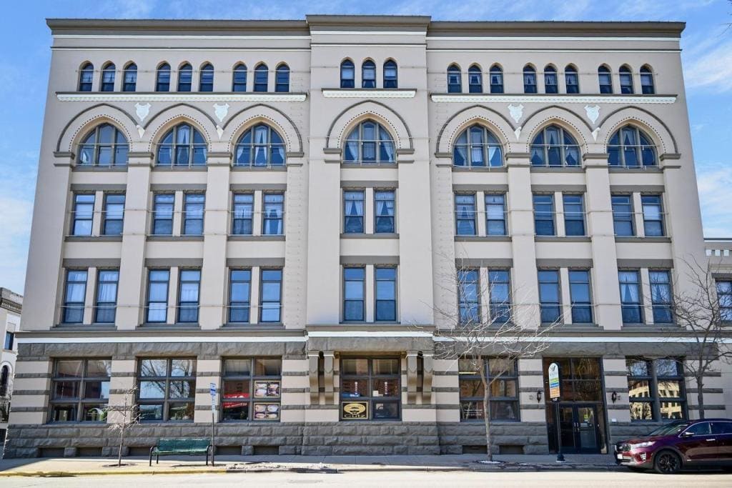 157 W 3rd St, Winona, MN for Sale