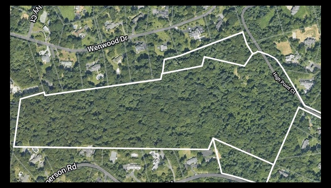 2340 Cedar Swamp Rd, Glen Head, NY for Sale