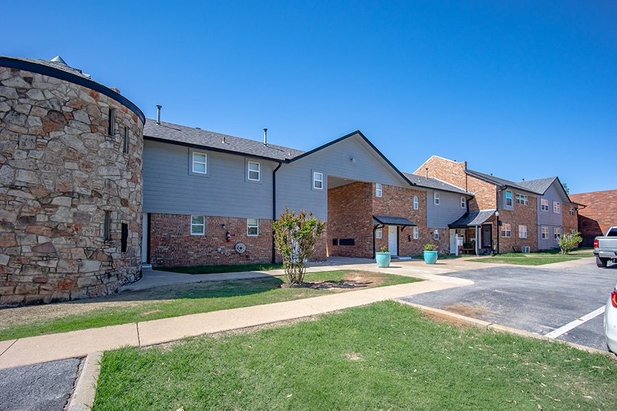 240 E 15th St, Edmond, OK for Sale