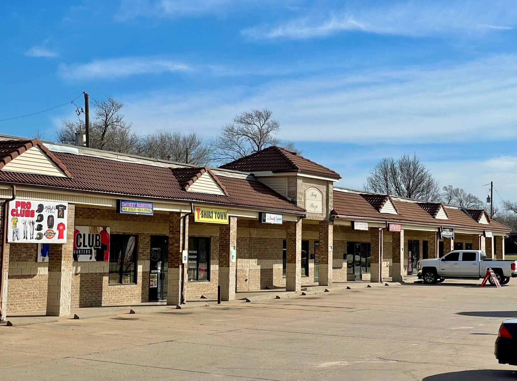 2614 E 21st St N, Wichita, KS for Sale
