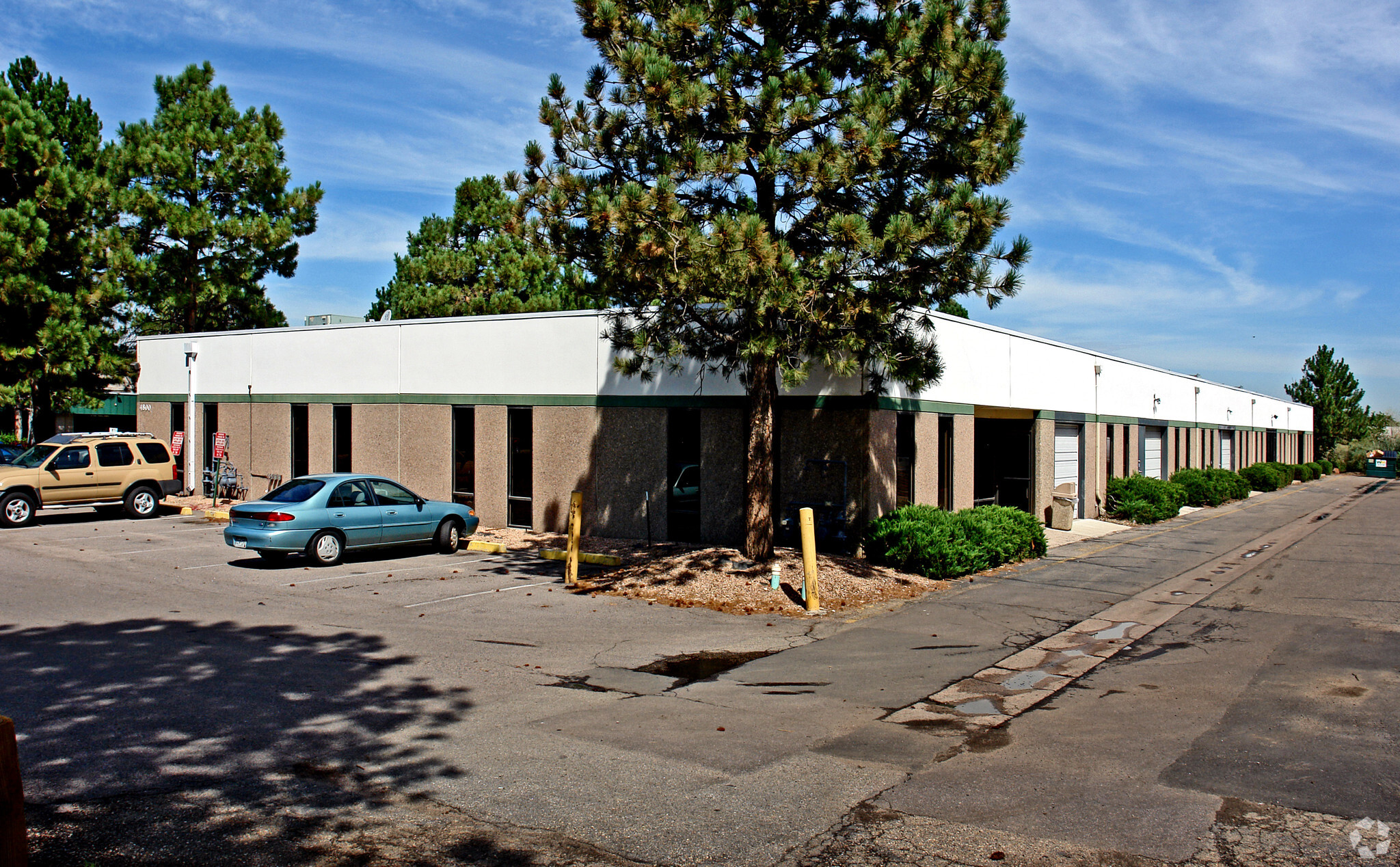 4800 Oakland St, Denver, CO for Sale