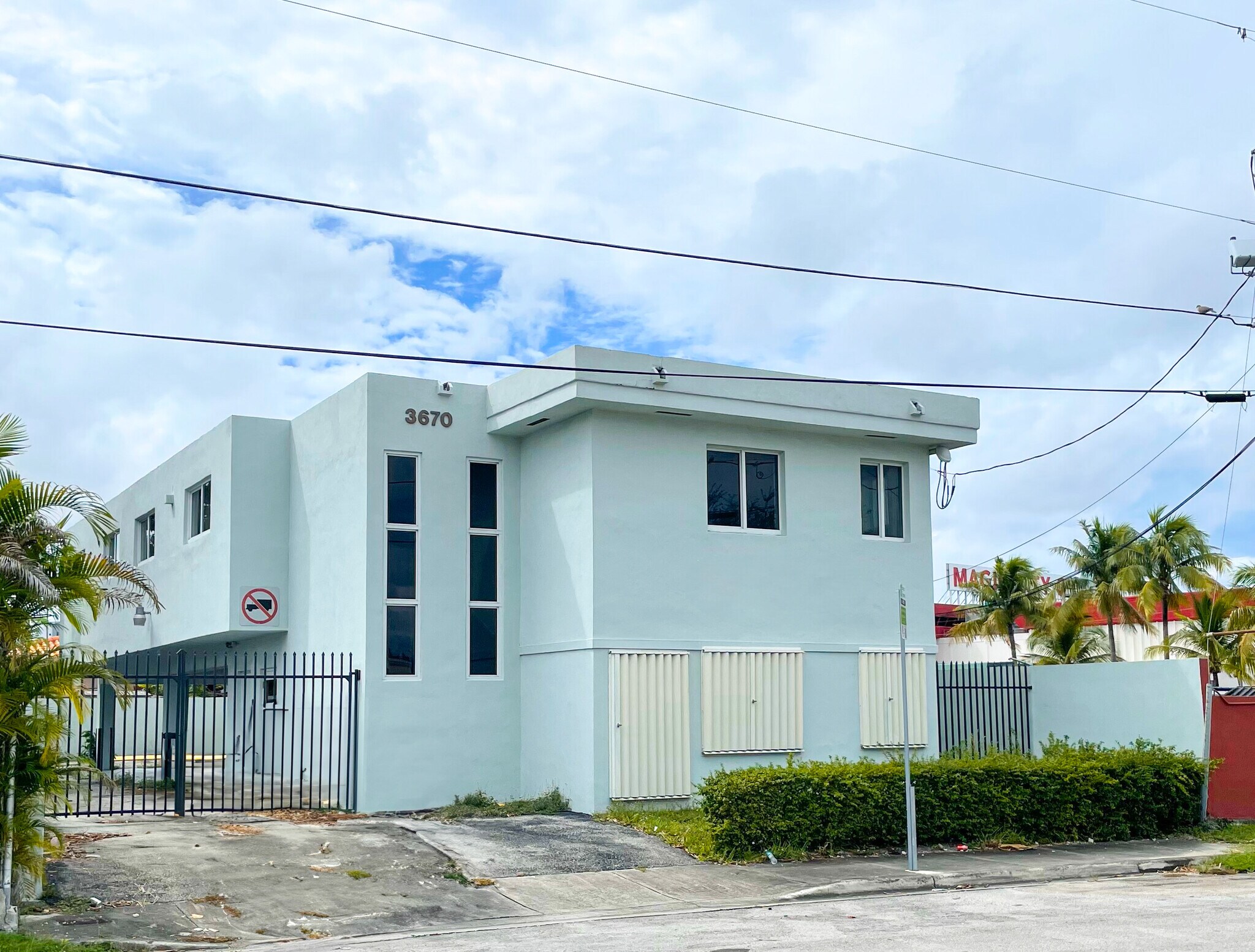3670 NW 6th St, Miami, FL for Sale