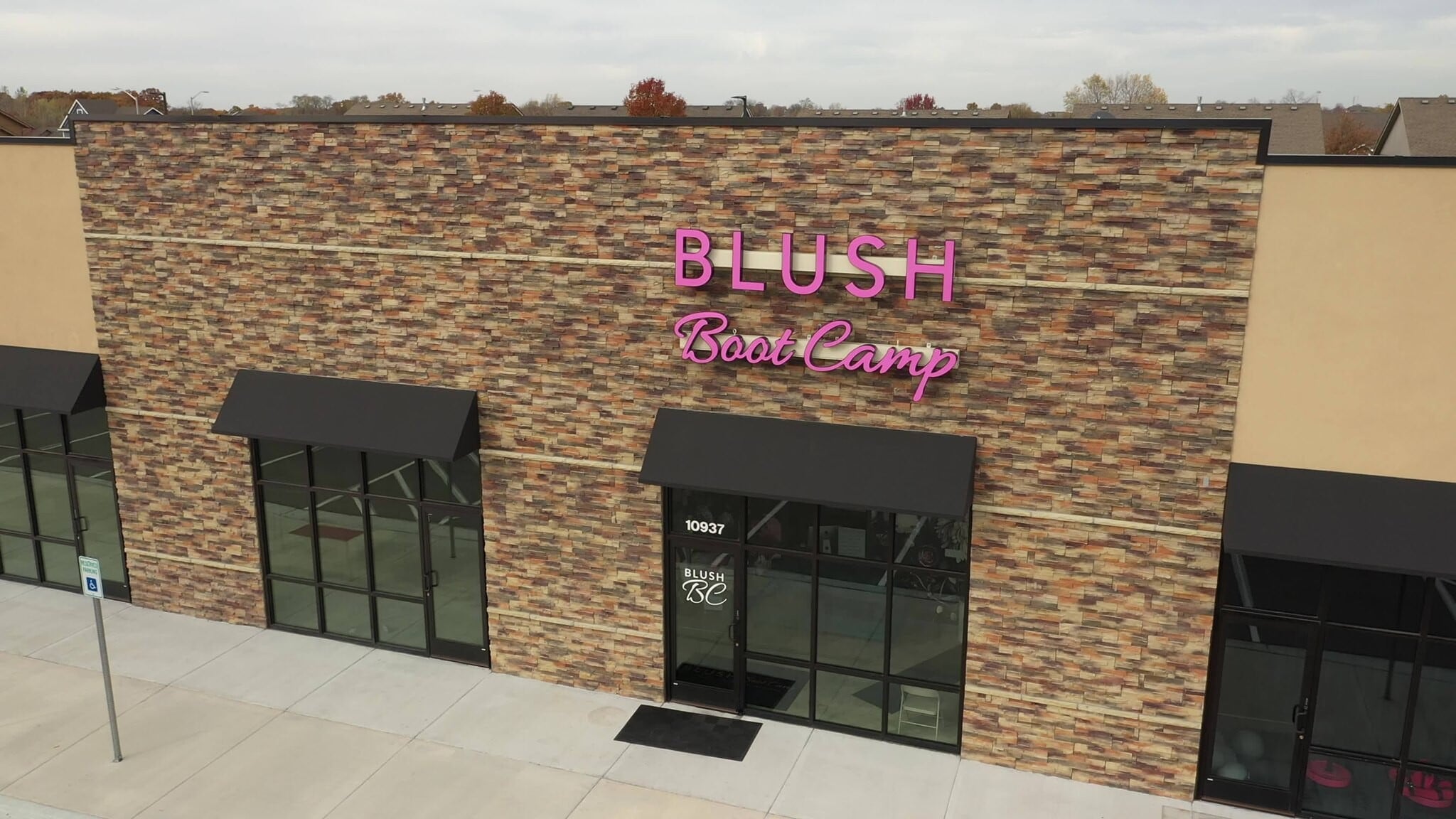 10921 N Summit St, Kansas City, MO for Rent