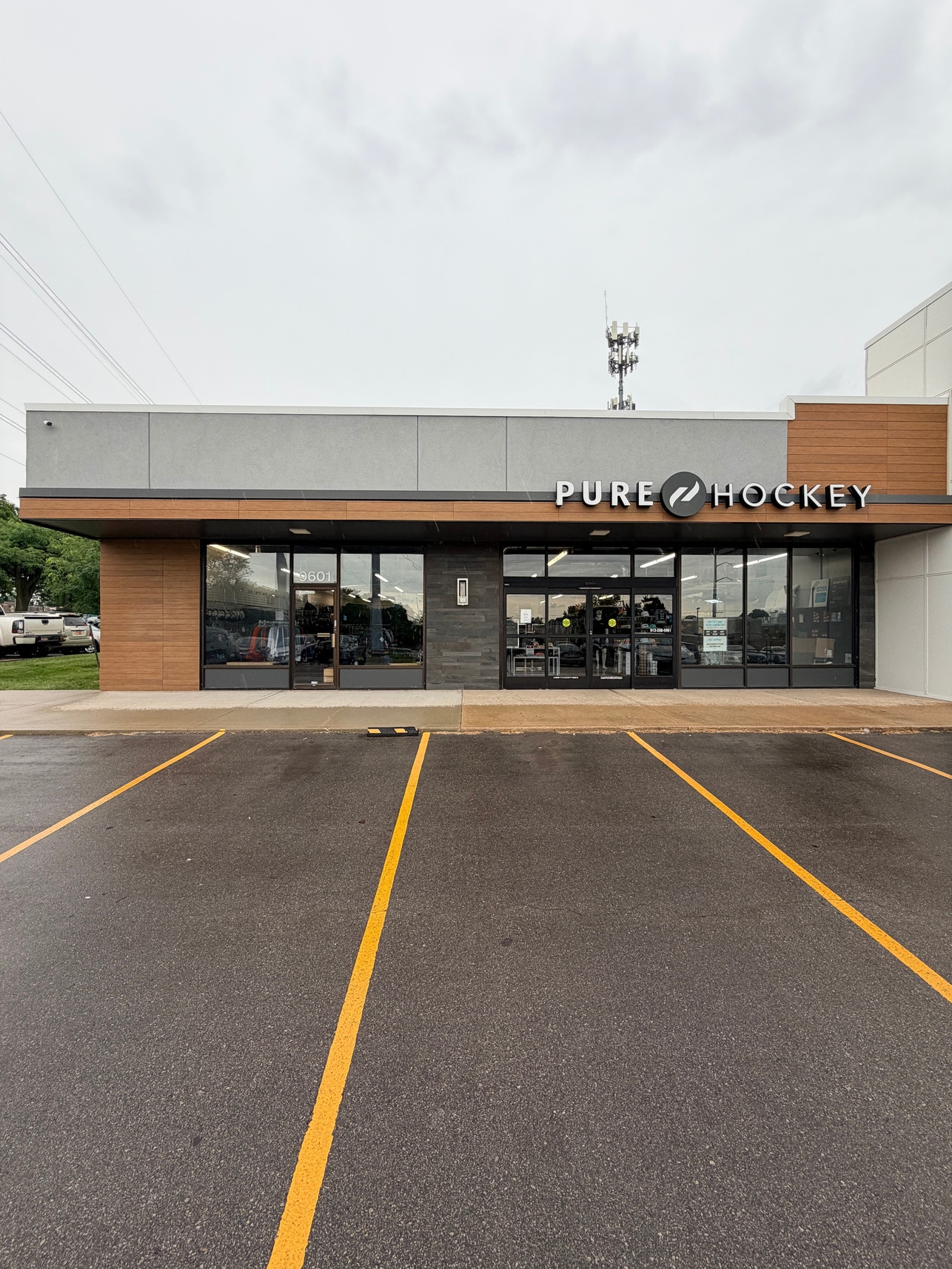 9537-9573 W 87th St, Overland Park, KS for Rent