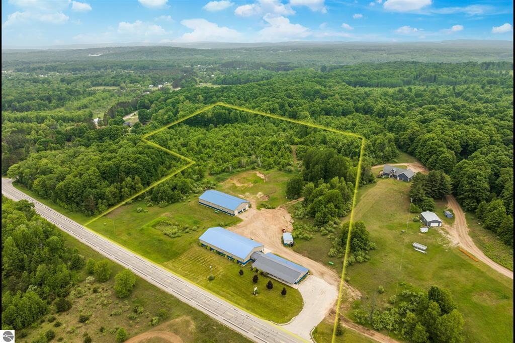 8160 Cadillac Hwy, Benzonia, MI for Sale